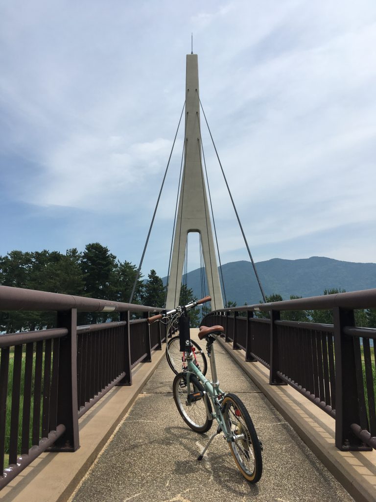 知内川のモニュメント橋